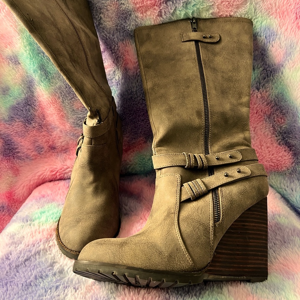 Very Volatile women’s boots; size 10.  Wedge heel.
